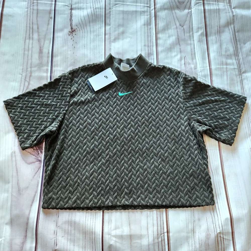 NWT Nike "Everyday Modern Allover Jacquard Boxy Top" Green Crop | Women's Size M - Picture 3 of 10